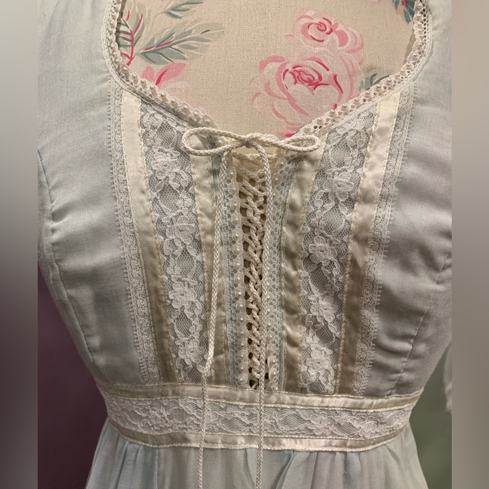 Vintage Gunne Sax Dress!! - Picture 3 of 11